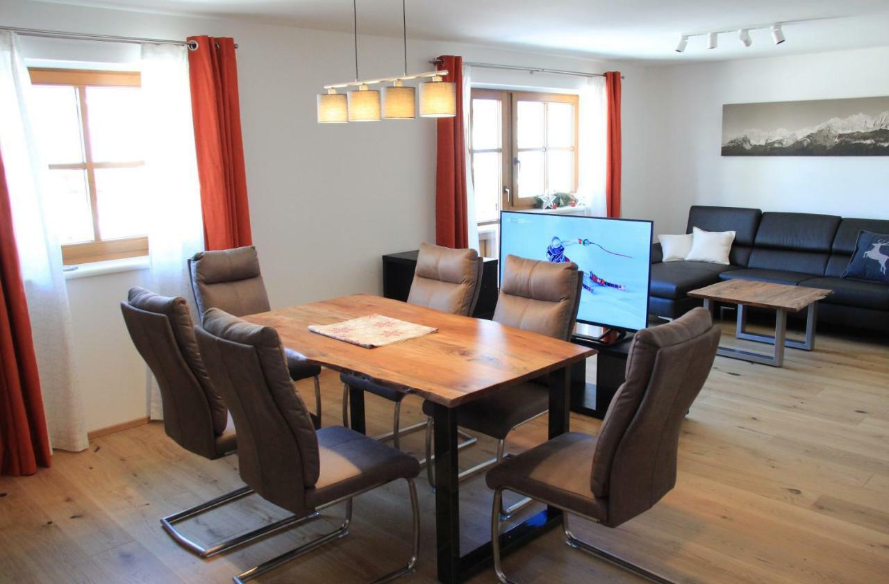 Apartment "Kuenstlhaeusl" Jochberg Bagian luar foto